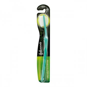 Escova Dental Johnson & Johnson Reach Ultra Clean